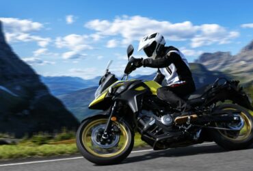 Suzuki V-Strom 650, la versione 2022 si aggiorna con (solo) nuovi colori thumbnail