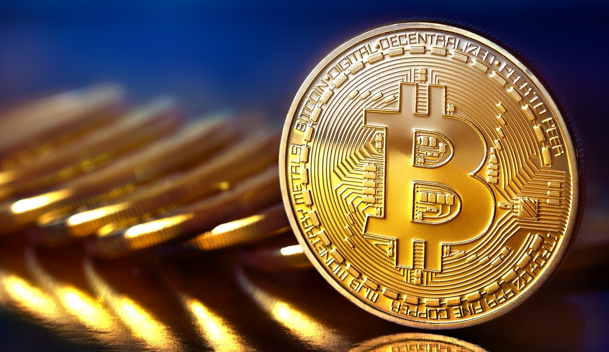 Il valore dei Bitcoin supererà i 100 mila dollari entro fine 2021 thumbnail