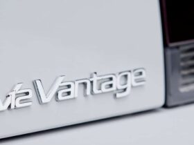 La Aston Martin V12 Vantage sta per tornare thumbnail