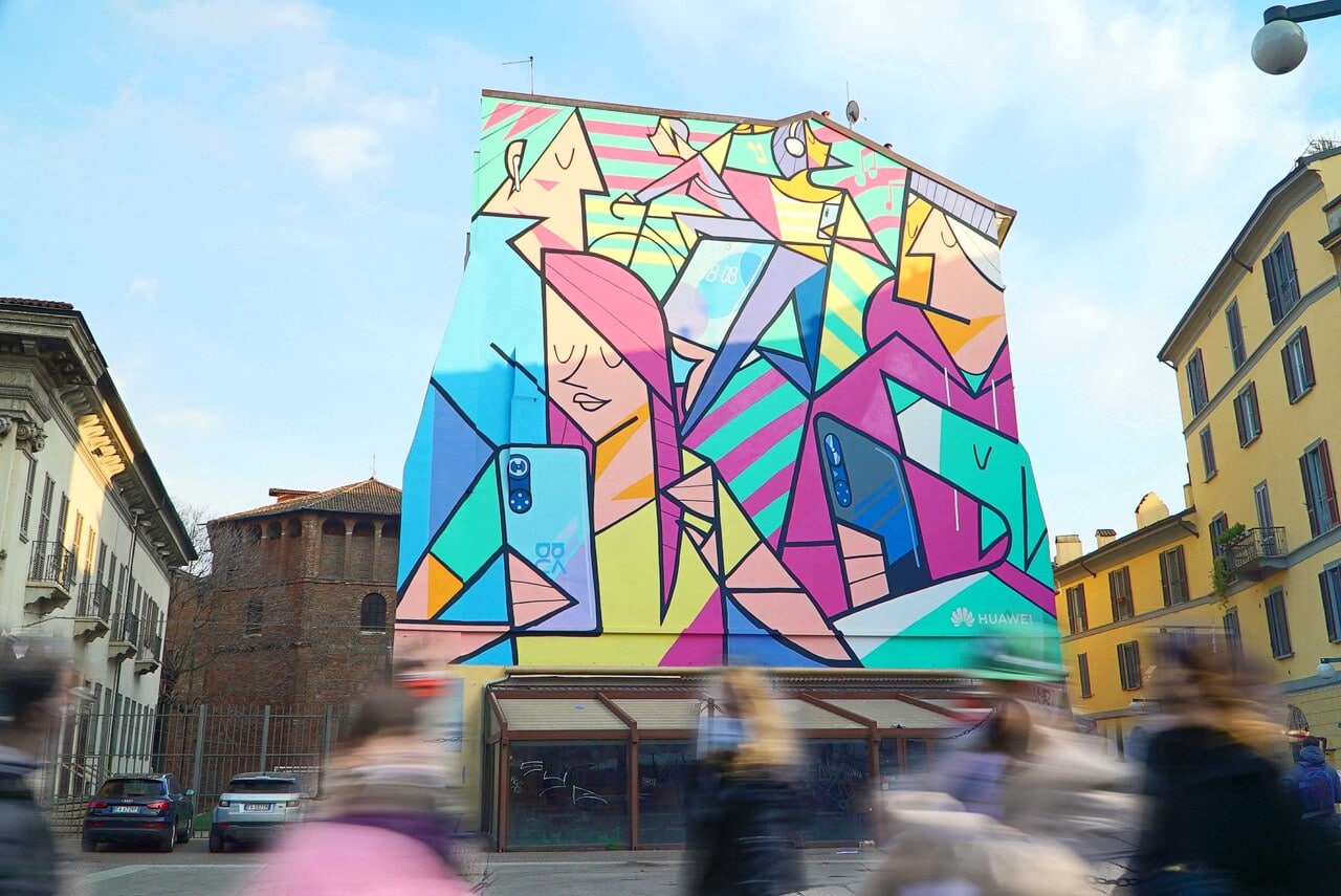 Huawei: ecco il murale dedicato a Nova 9 a Milano thumbnail