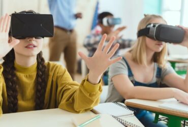 Visori a scuola: l’esperimento del liceo Parini di Milano thumbnail