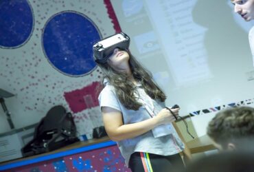 Cresce l'interesse per metaverso, visori VR e smartwatch thumbnail