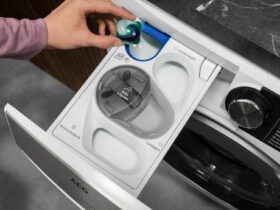 La nuova lavatrice AEG è provvista di UniversalDose: adatta a tutti i detergenti thumbnail