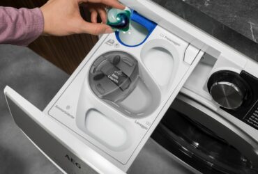La nuova lavatrice AEG è provvista di UniversalDose: adatta a tutti i detergenti thumbnail