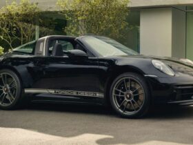 Porsche Design celebra i 50 anni di attività con una 911 limited edition thumbnail