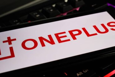 OnePlus 10 Pro: design svelato da un primo teaser ufficiale thumbnail