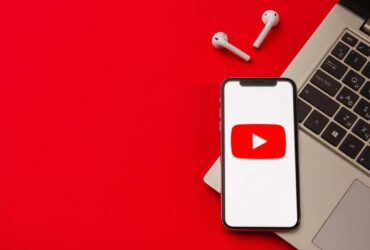 Nuova interfaccia per YouTube su Android e iOS thumbnail