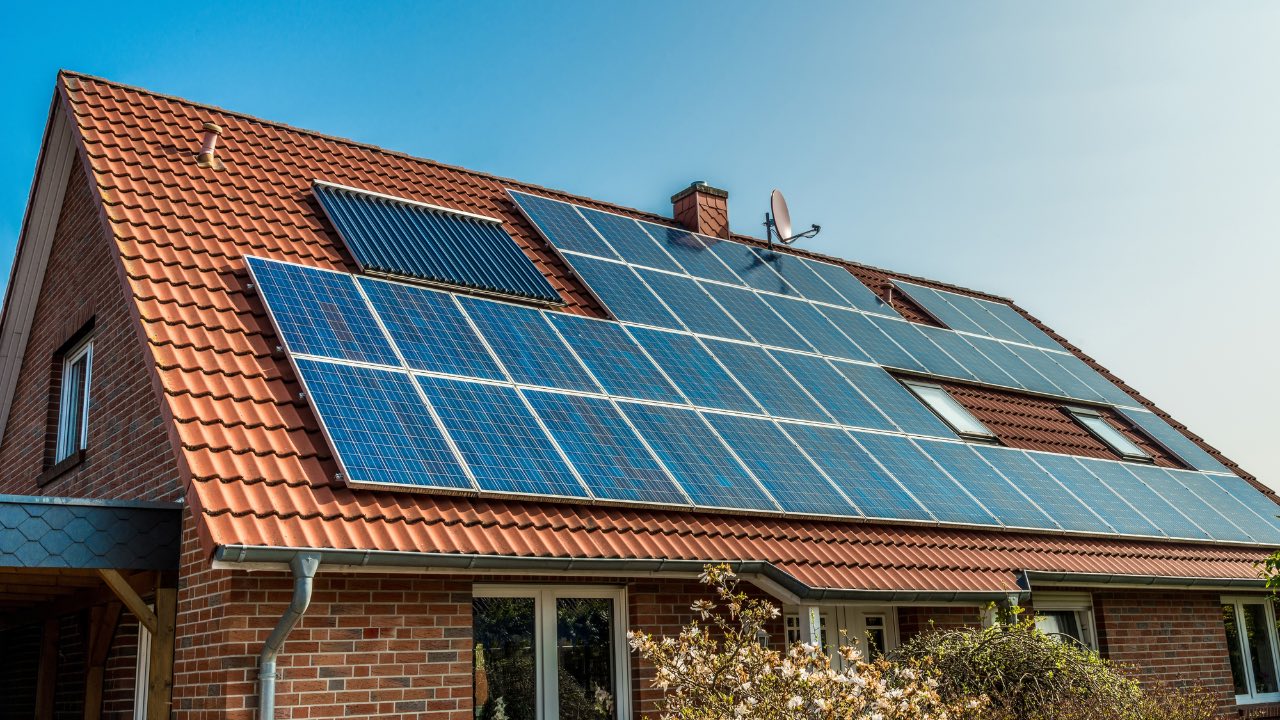 Impianto fotovoltaico: quanto costa e quanto si risparmia in bolletta? thumbnail