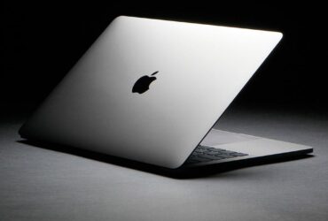Apple: il MacBook Pro si rinnova? Parla Bloomberg thumbnail
