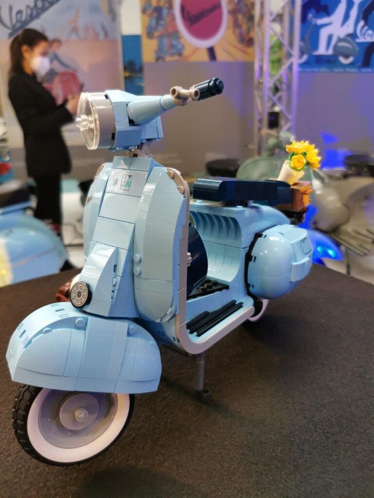 LEGO Vespa 125 price