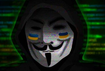 Anonymous, hacker uniti per l’Ucraina: i risultati della cyber war thumbnail