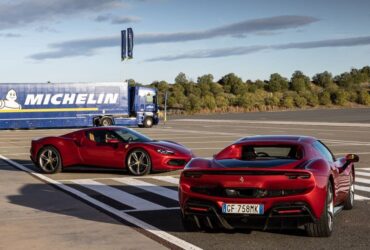 Michelin produce due pneumatici su misura per la Ferrari 296 GTB thumbnail