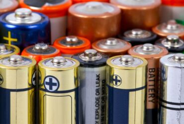 Batterie ricaricabili e sostituibili: la proposta dell'Unione Europea thumbnail