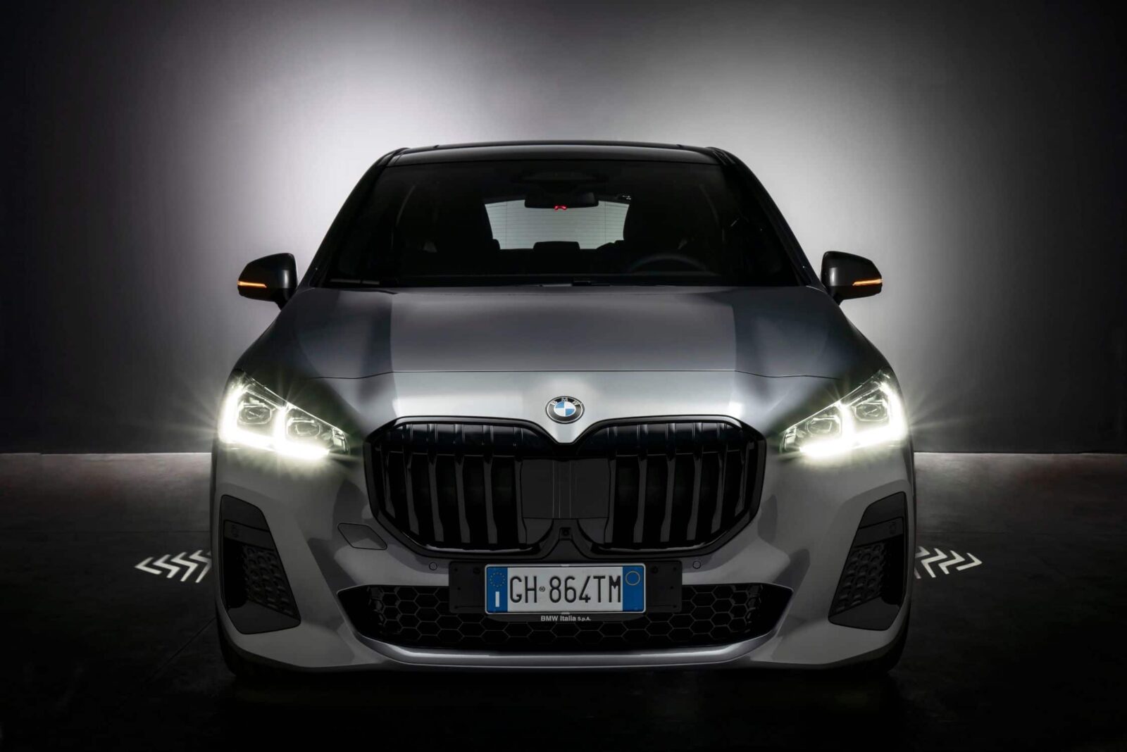 BMW Serie 2 Active Tourer: la nuova generazione si mostra in tante immagini ufficiali thumbnail
