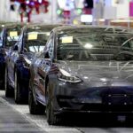 Tesla punta a produrre 20 milioni di veicoli all'anno entro il 2030 thumbnail
