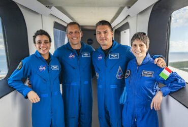 AstroSamantha non sar&agrave; al comando della Stazione Spaziale Internazionale thumbnail