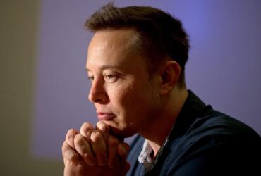 Elon Musk criticato dal capo spaziale russo dopo aver consegnato i terminali Starlink thumbnail