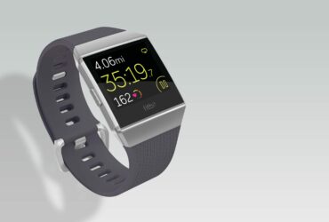 Fitbit richiama gli Ionic: pericolo di ustione thumbnail