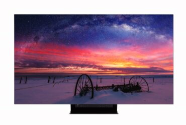 Debutta il nuovo monitor LG UltraFine OLED Pro 65EP5G thumbnail