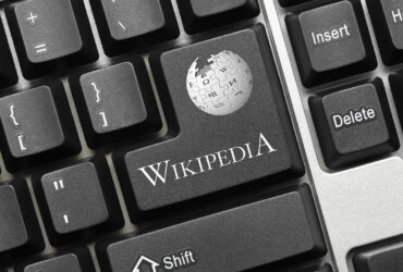 Wikipedia risponde alla Russia: la pagina sulla guerra non si tocca thumbnail