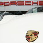 Porsche interrompe la produzione di alcuni modelli a causa del conflitto in Ucraina thumbnail