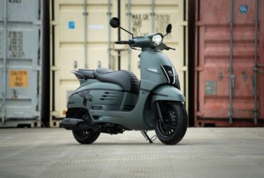 Peugeot Django Shadow, lo scooter cittadino si rinnova nello stile thumbnail