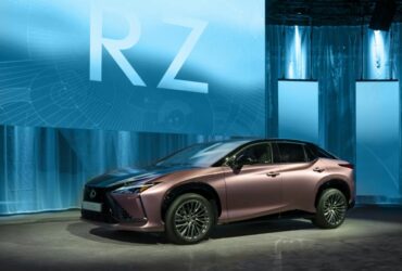 Lexus RZ 450e, svelato il nuovo SUV elettrico del brand nipponico thumbnail