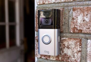 Alexa ci avviserà se abbiamo ospiti o corrieri alla porta thumbnail