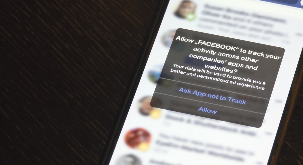 Le nuove funzioni di protezione della privacy di Apple costano care a Facebook thumbnail