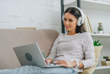 LingoAce lancia English Live, il nuovo programma per apprendere l'inglese online thumbnail