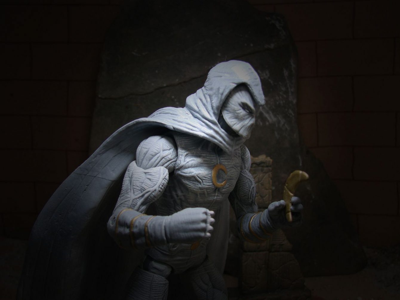 Moon Knight returns to the Disney Shop with the Marvel Select line