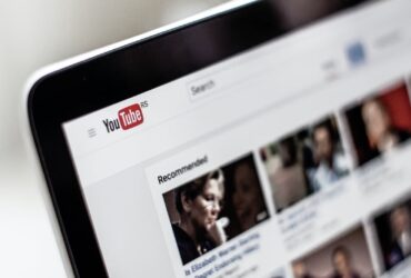 Mosca chiede di sbloccare il canale YouTube di Duma TV thumbnail