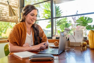 Poly svela Sync 10, il nuovo speakerphone intelligente per i lavoratori da remoto thumbnail