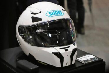 Shoei Opticson: il casco da moto con head-up-display è vicino alla realtà thumbnail