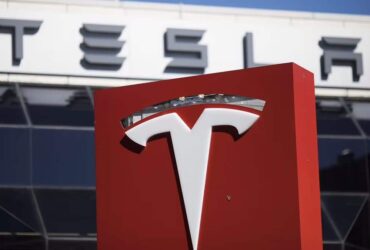 I tempi di consegna della nuova Tesla negli Stati Uniti si stanno allungando thumbnail