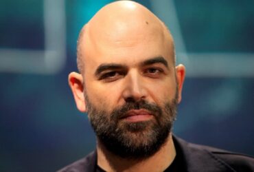TikTok dà il benvenuto a Roberto Saviano thumbnail