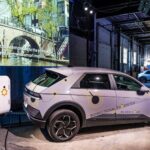 Hyundai e We Drive Solar lanciano un servizio di mobilità alimentato da Vehicle-to-Grid thumbnail