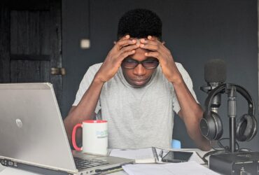 Prendersi una pausa dai social riduce ansia e depressione thumbnail