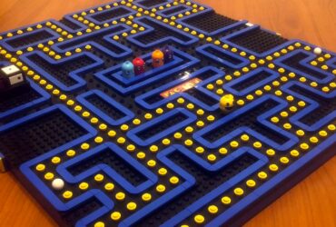 Il primo livello di Pac-Man con i mattoncini LEGO - L'opera di Loris Donadello