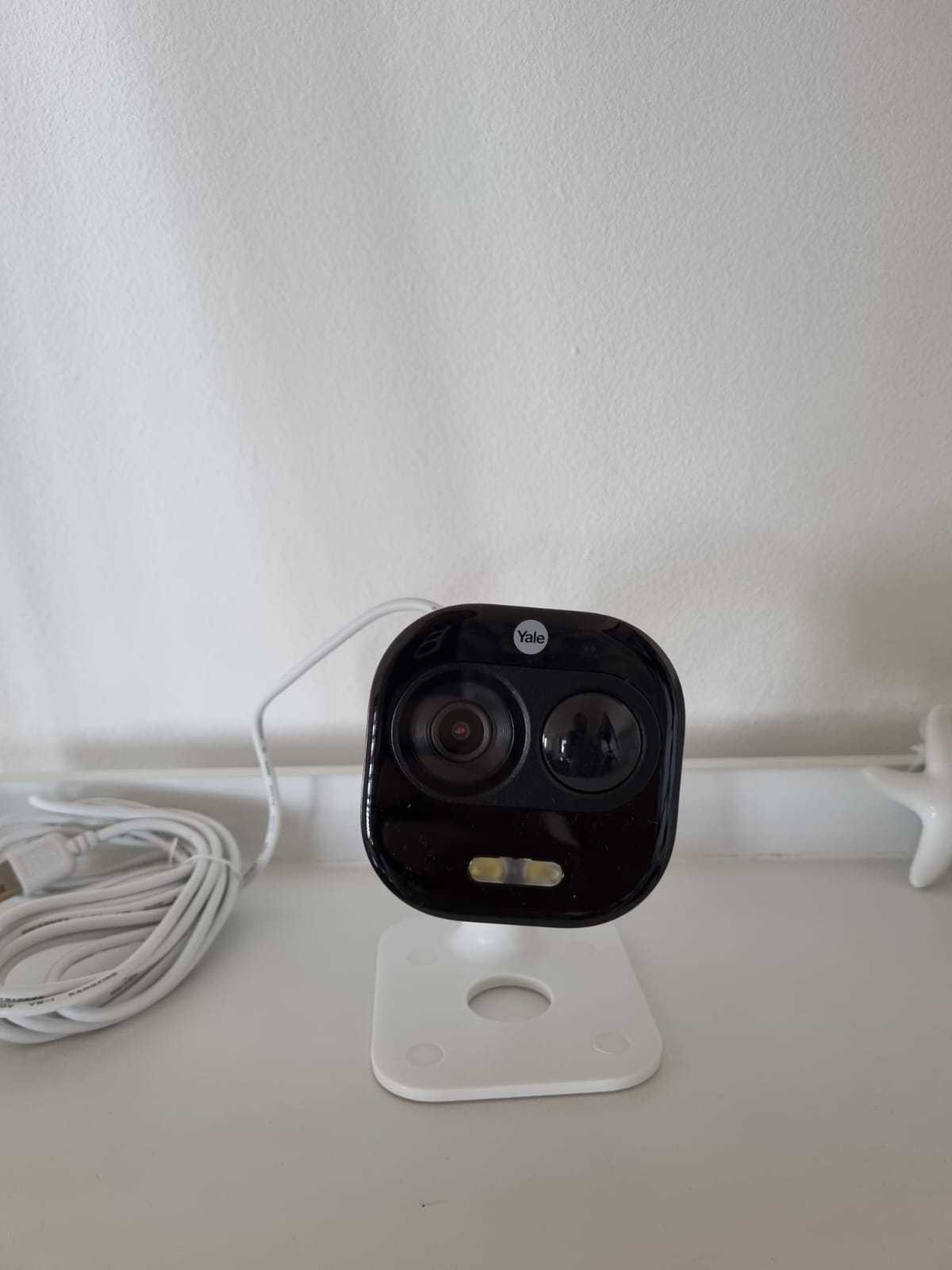 Yale All-in-One Review: SV-DAF-W_EU All-in One Security Camera