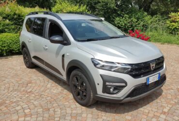 Primo contatto: Dacia Jogger, la familiare economica che non ti aspetti thumbnail