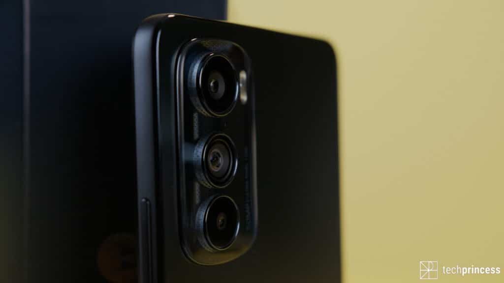 Motorola Edge 30 camera review