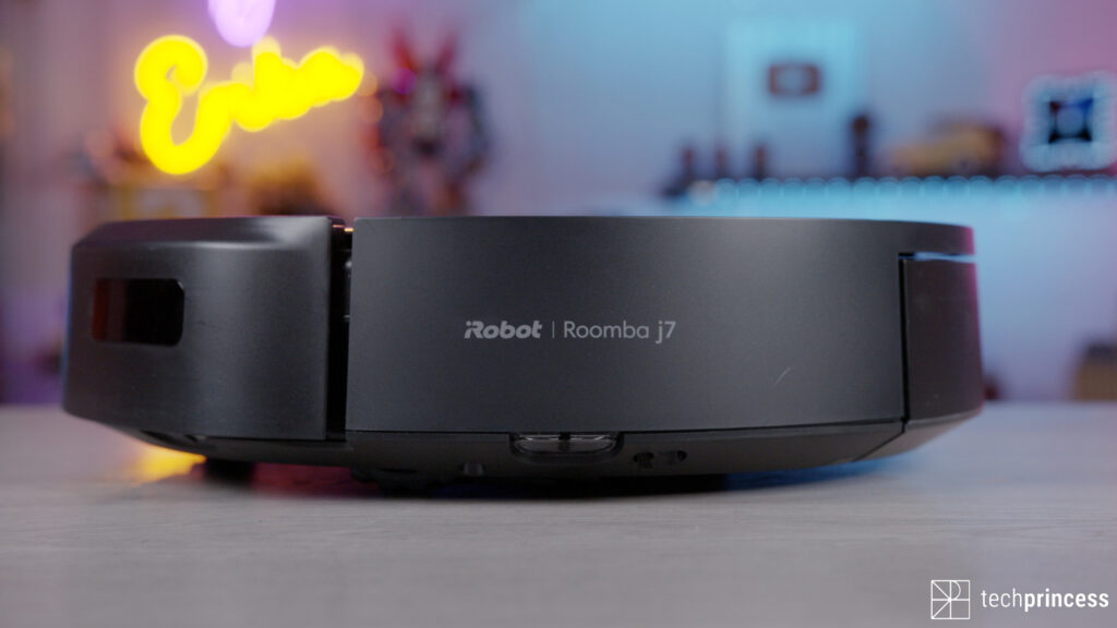 iRobot Romba b7 review design