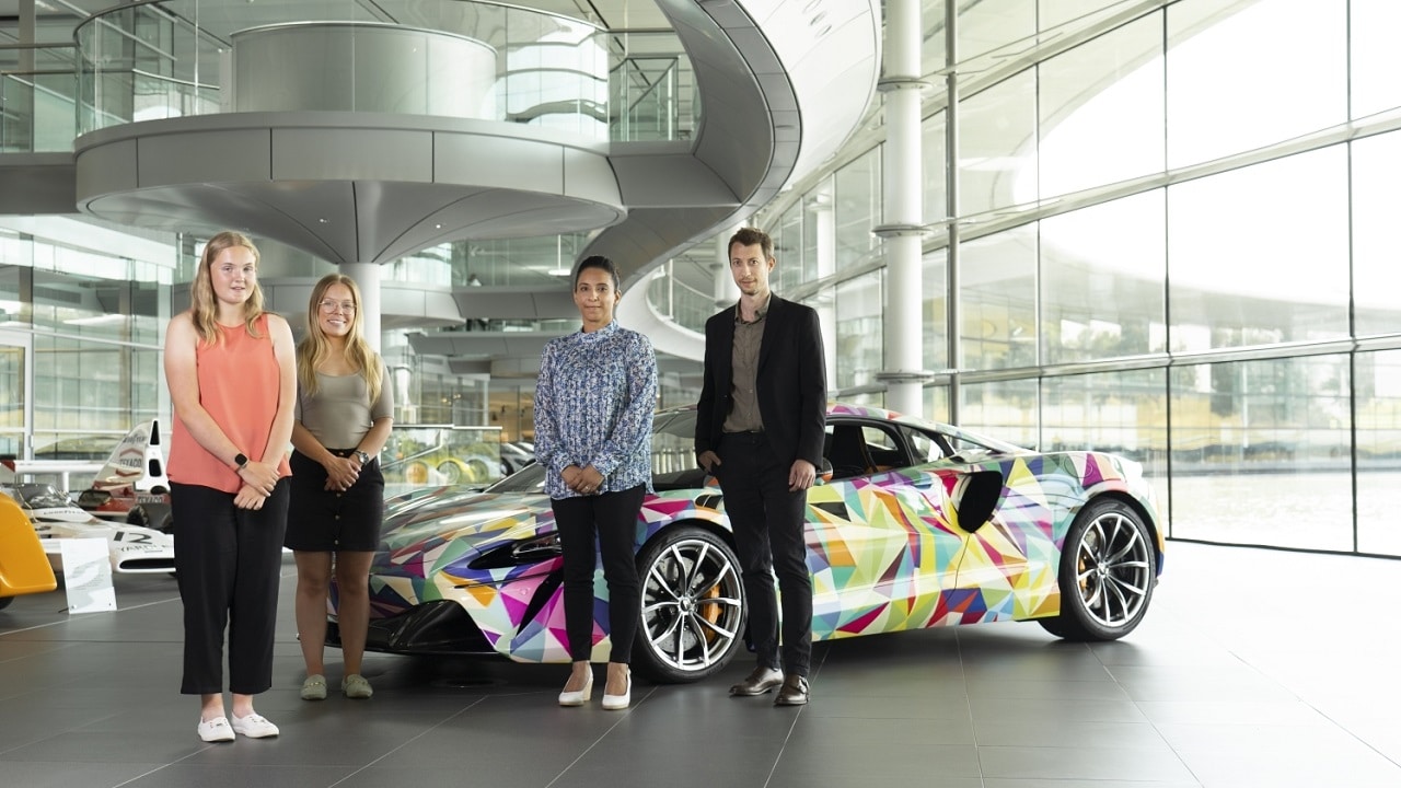 Un anno dalla partnership globale tra Plan International e McLaren Automotive thumbnail