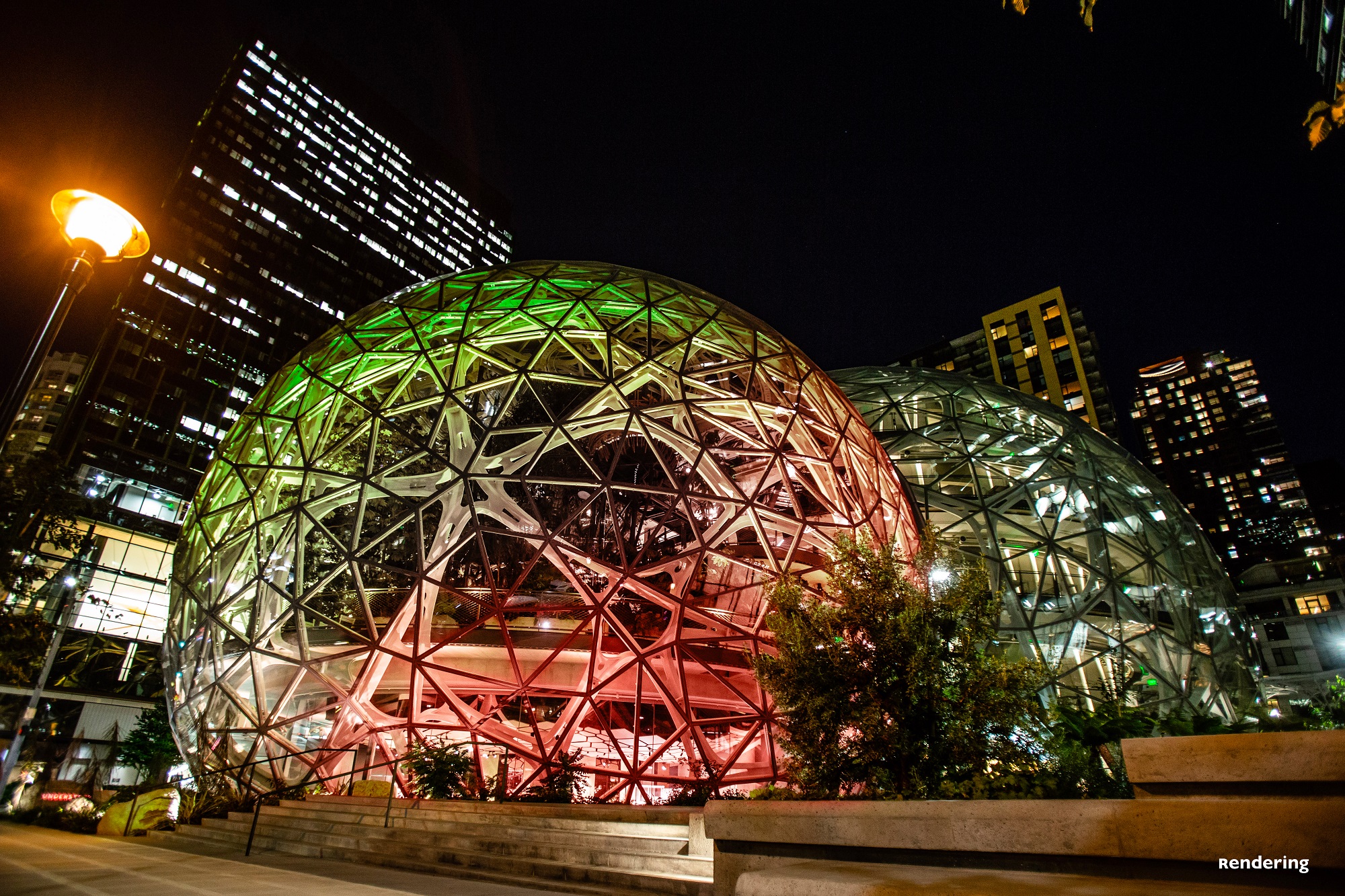 Amazon pays homage to Italy for the Republic Day: the headquarters illuminated with the tricolor thumbnail