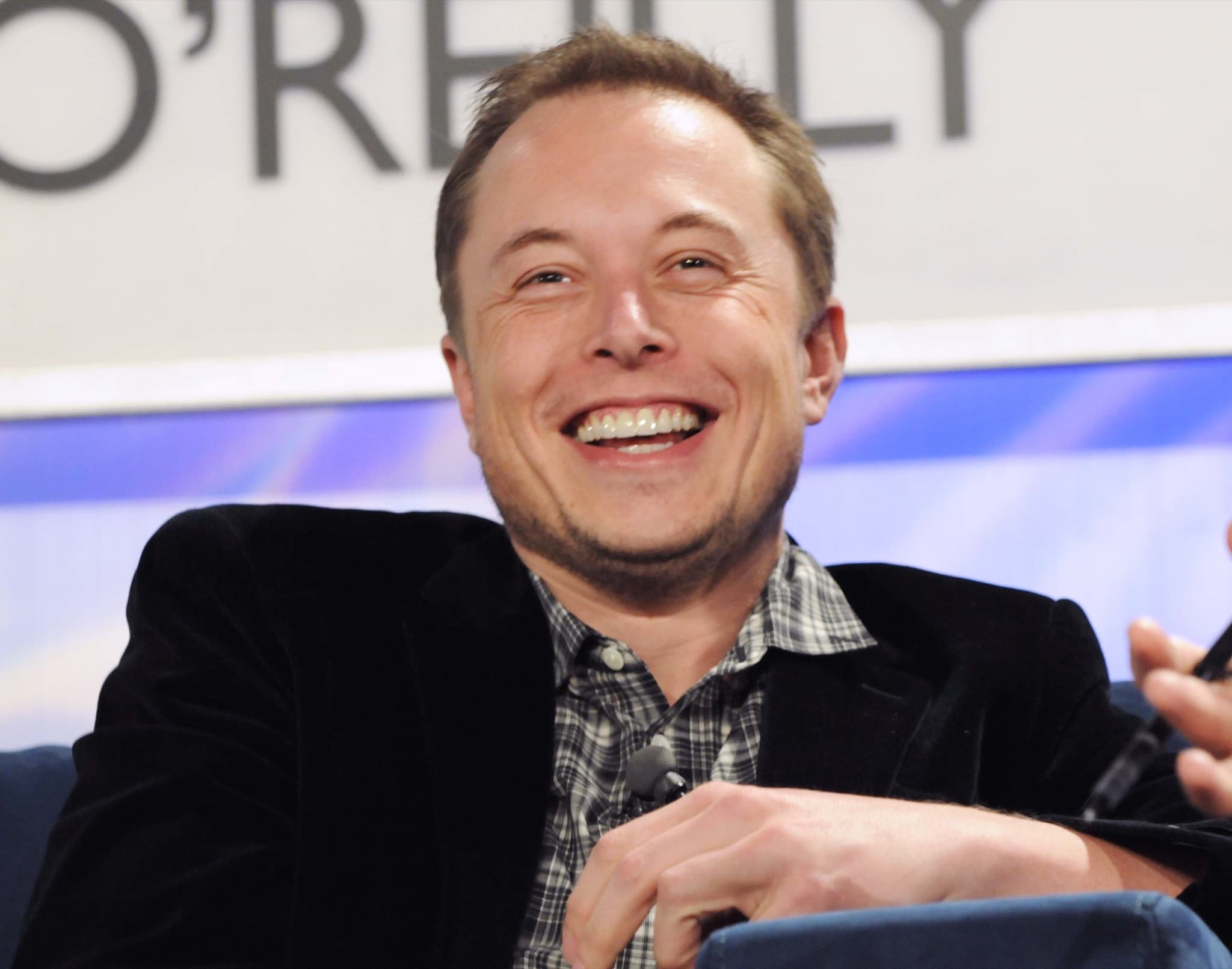 Elon Musk continua a parlare di Twitter (e continua a cambiare opinioni) thumbnail