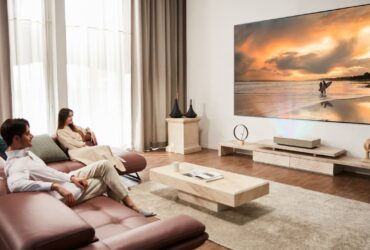 LG presenta il nuovo proiettore CineBeam 4K a tiro ultracorto thumbnail