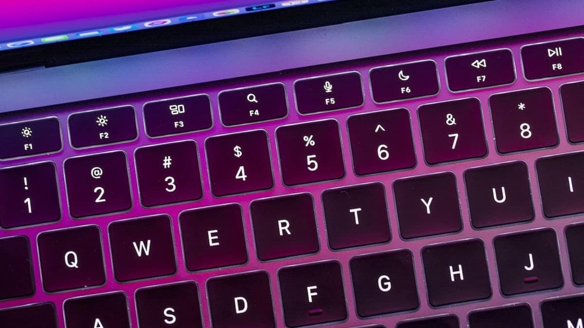 Apple patteggia a $50 milioni per le tastiere "a farfalla" thumbnail