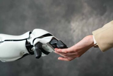 Licenziato Blake Lemoine, ingegnere di Google che aveva definito senziente un’intelligenza artificiale thumbnail