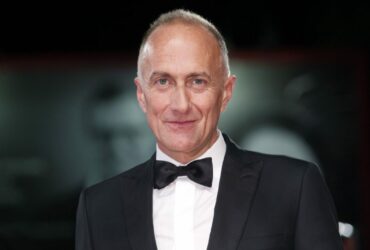 Sollima dirigerà la nuova serie Apple su Enzo Ferrari, Sorrentino produttore esecutivo thumbnail